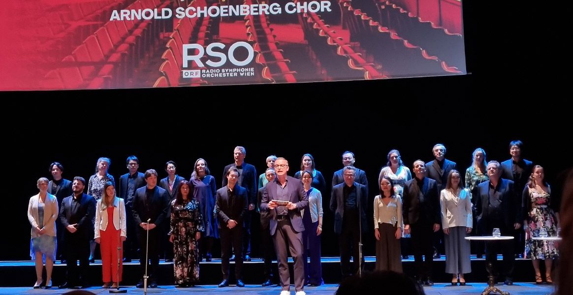 Der Arnold Schoenberg Chor bei der Spielplanpräsentation im MuseumsQuartier 