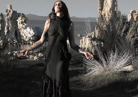 Es wird düster und kalt: Chelsea Wolfe stellt ihr neues Album "The Dark" in Wien vor