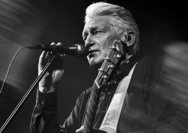 Rainhard Fendrich feiert sein 45-jähriges Jubiläum nicht nur live