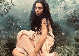 Neue Musik am Freitag: Von Charli XCX bis Heidi Klum (Ja! Wirklich!)