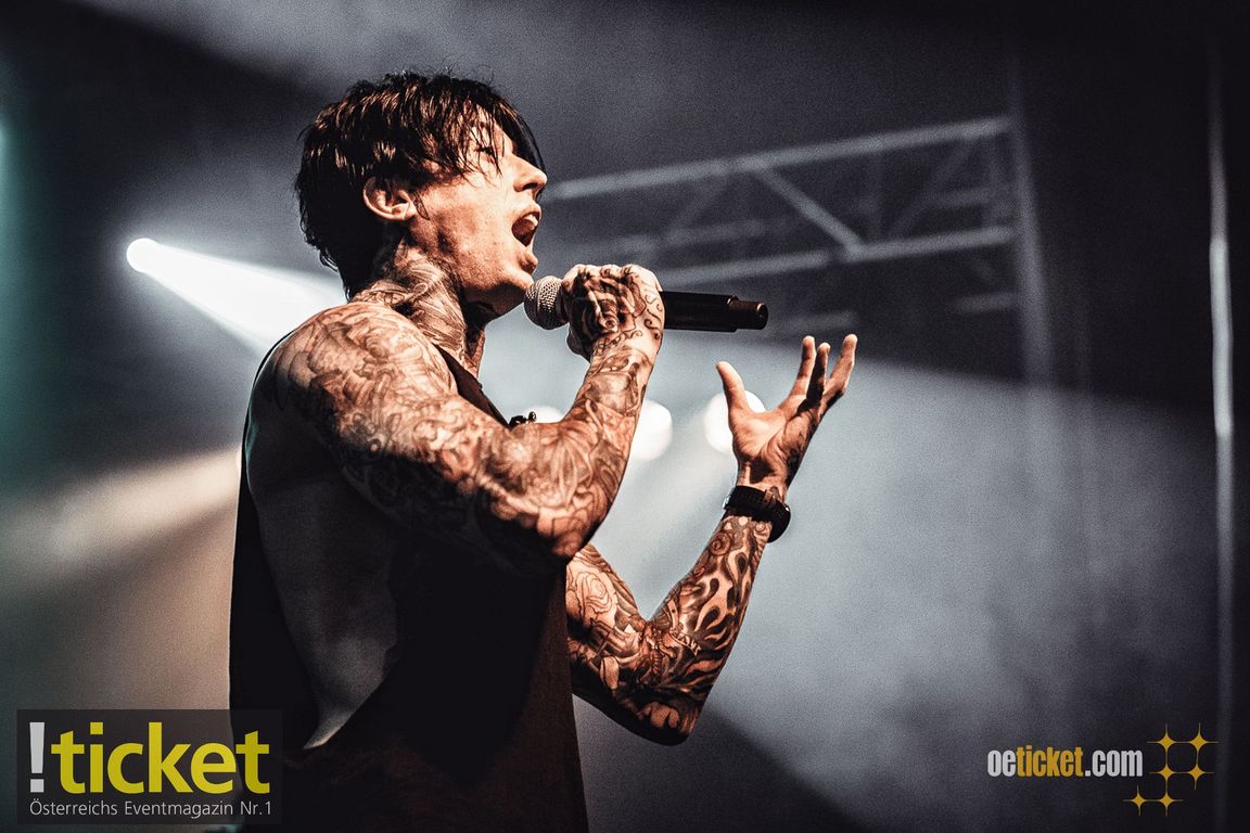 Falling In Reverse Magazine Fotoreport: Falling In Reverse