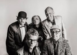Einstürzende Neubauten: Die Unterseite von hässlichen Teppichen