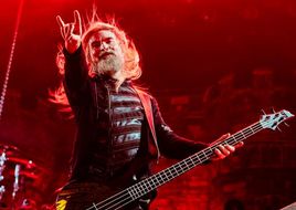 Sabaton spielen auf ihrer neuen Single "Yamato" wieder Krieg