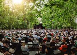 Sommer-Halbzeit im Wiener "Theater im Park"