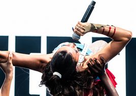 Fotoreport: Nina Chuba auf der Donaulände Linz