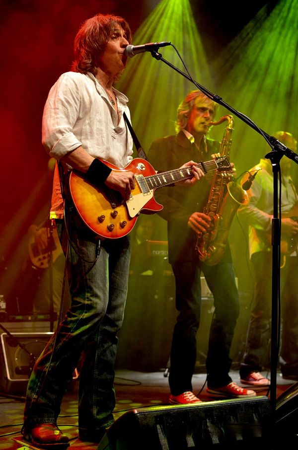 The Dire Straits Experience