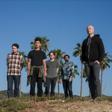 Touch&eacute; Amor&eacute;