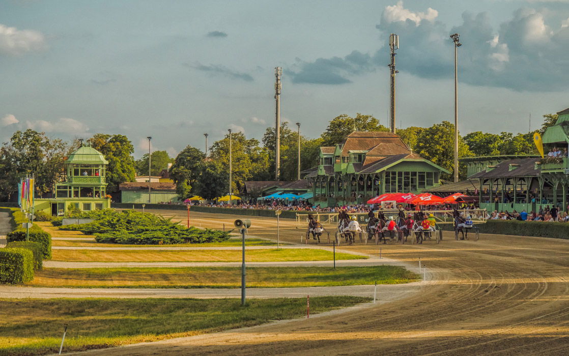 &copy; Badener Trabrennverein