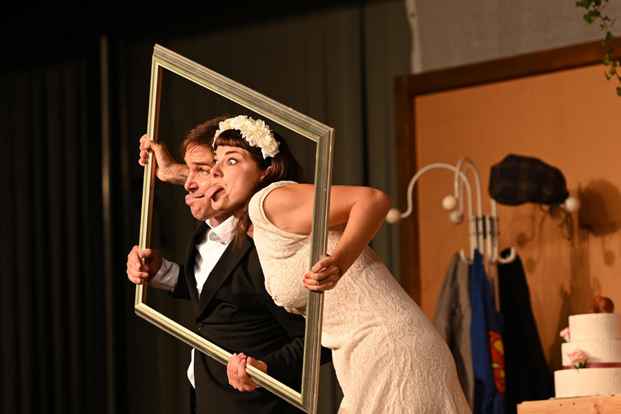 "How to Date a Feminist" | &copy; Thomas Hude