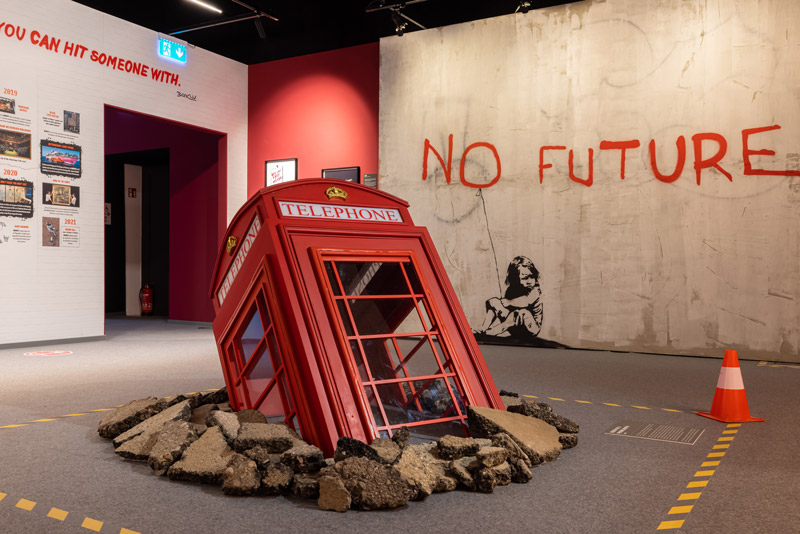 &copy; Dominik Gruss