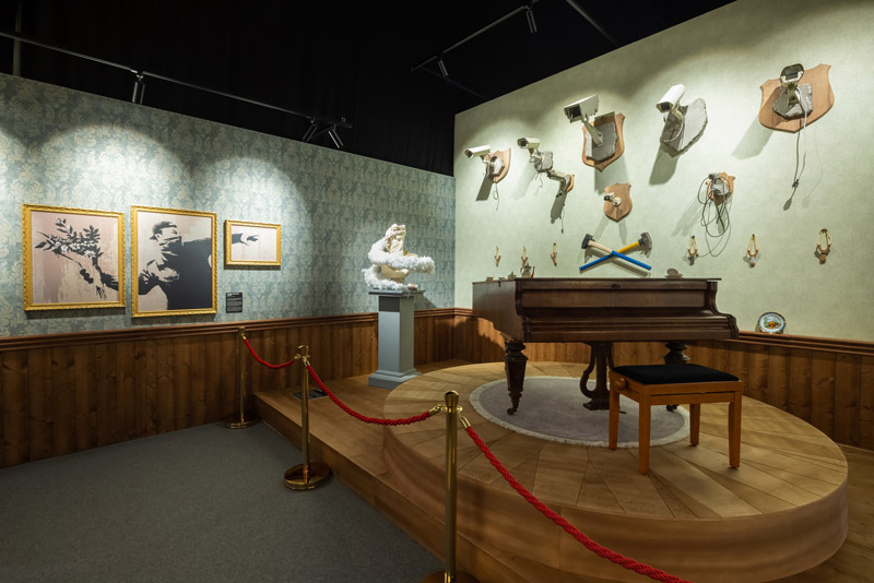 &copy; Dominik Gruss