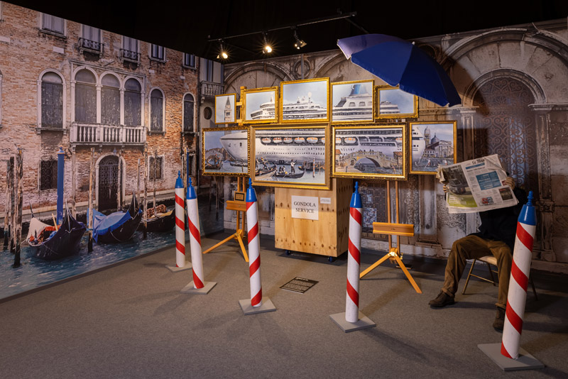 &copy; Dominik Gruss