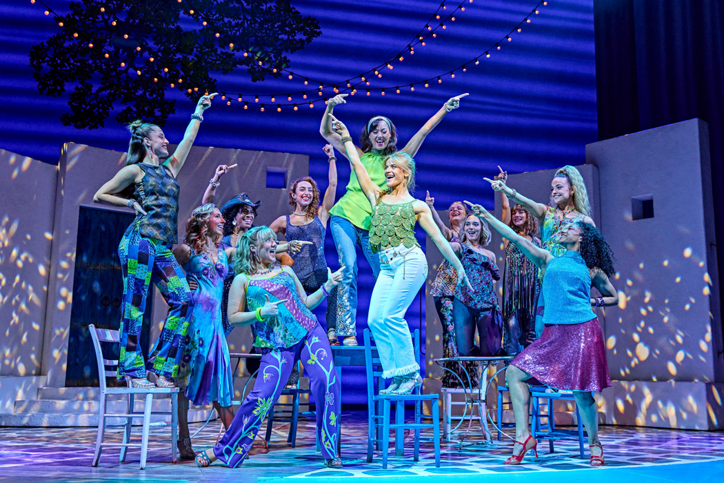 &copy; Brinkhoff Moegenburg