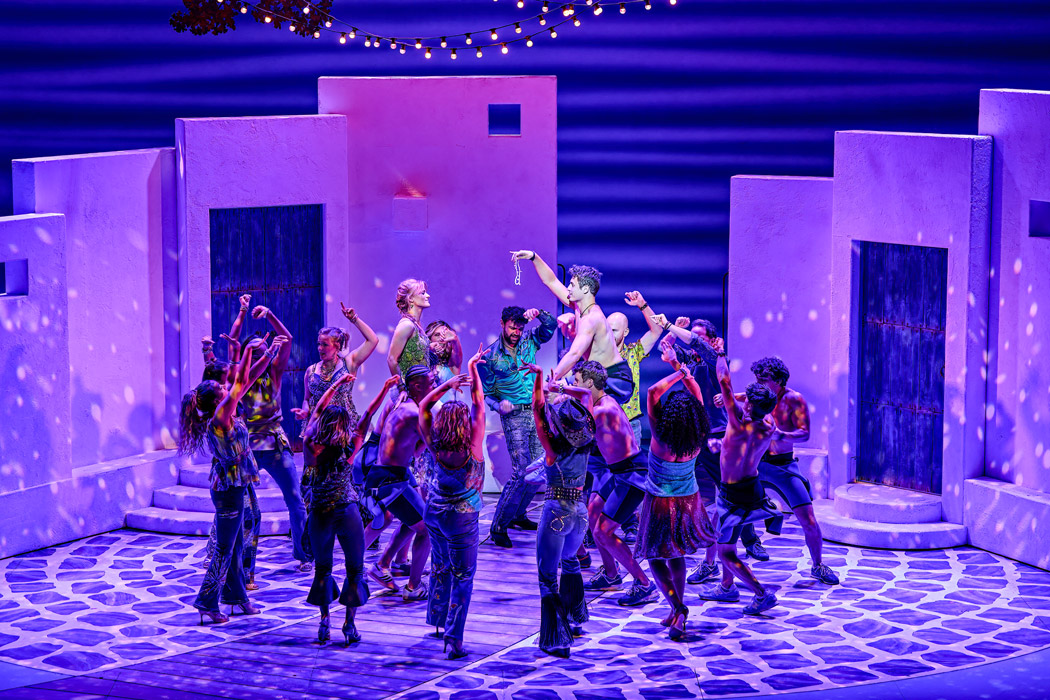 &copy; Brinkhoff Moegenburg