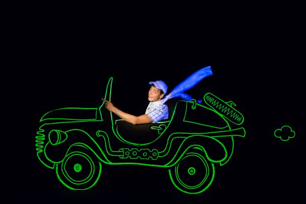 Schwarzlicht Theater