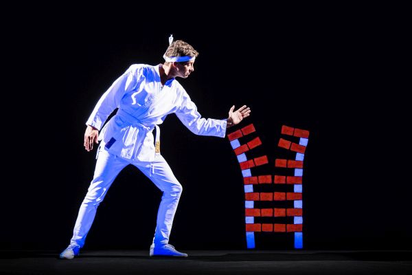 Schwarzlicht Theater