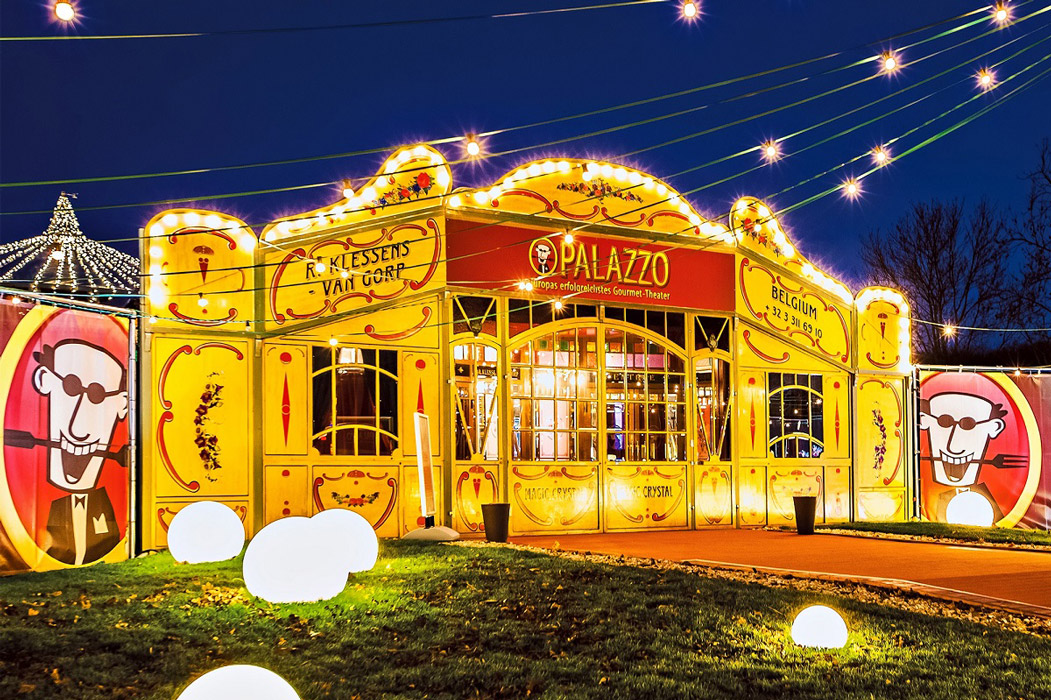 Spiegelpalast Au&szlig;enansicht