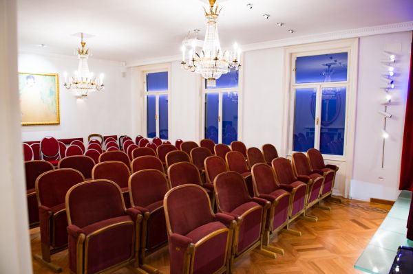 Theater im Salon