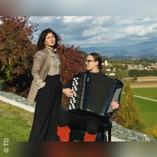 &bdquo;Heute grab&acute;ma Tote aus" - Marina Colda - Sopran und Lara Mekul - Akkordeon