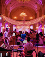 Festival Zwischent&ouml;ne