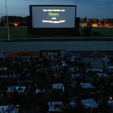 KRIEAU WIEN - Trib&uuml;ne